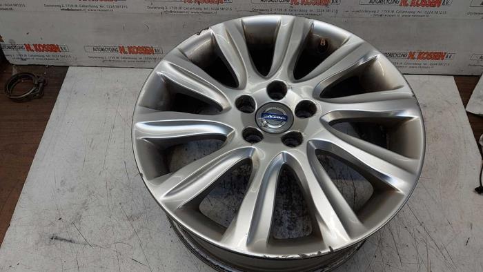 Używane Obrecz Volvo S60 Cena na żądanie oferowane przez N Kossen Autorecycling BV