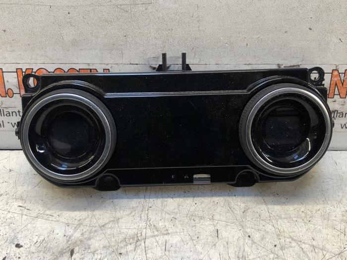 Używane Panel climatronic Landrover Range Rover Sport (LW) 2.0 16V P400e Cena na żądanie oferowane przez N Kossen Autorecycling BV