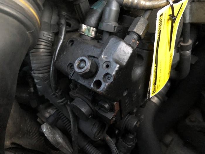 Begagnade Högtryckspump Fiat Doblo Cargo (263) 1.3 MJ 16V DPF Euro 5 Pris på förfrågan erbjuds av N Kossen Autorecycling BV