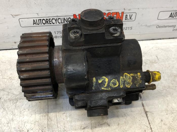 Begagnade Högtryckspump Fiat Ducato (250) 2.3 D 120 Multijet Pris på förfrågan erbjuds av N Kossen Autorecycling BV