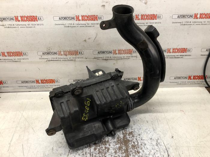 Gebrauchte Luftfiltergehäuse Mazda MX-5 (NA18/35/6C/8C) 1.6i 16V Preis auf Anfrage angeboten von N Kossen Autorecycling BV