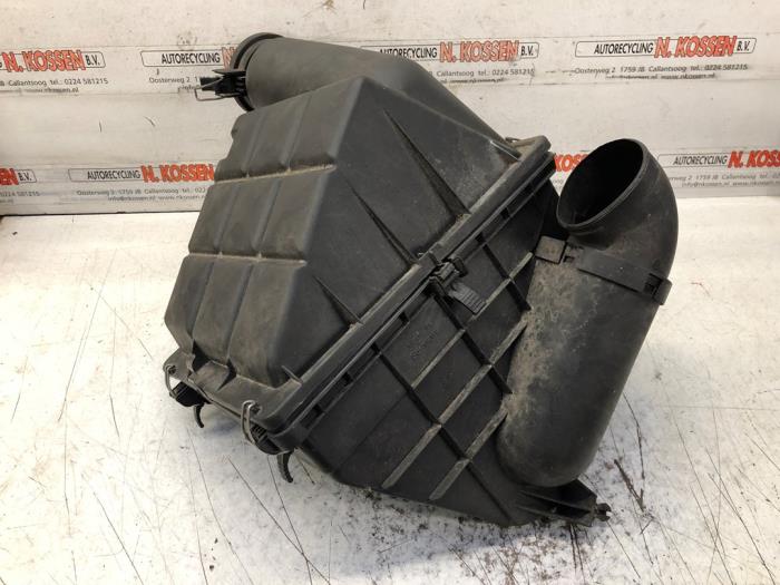 Begagnade Luftfilterhus Mercedes CLK (C208) 2.0 200 16V Pris på förfrågan erbjuds av N Kossen Autorecycling BV