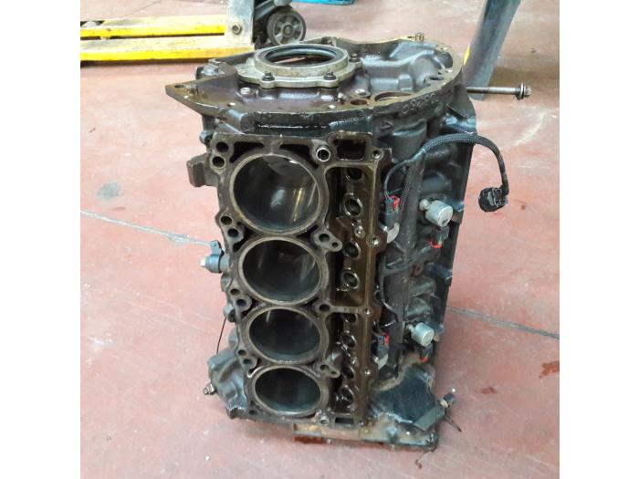 Engine crankcase from a Dodge Ram 3500 Standard Cab (DR/DH/D1/DC/DM) 5.7 V8 Hemi 1500 4x4 2006