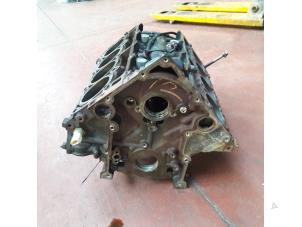 Used Engine crankcase Dodge Ram 3500 Standard Cab (DR/DH/D1/DC/DM) 5.7 V8 Hemi 1500 4x4 Price on request offered by N Kossen Autorecycling BV