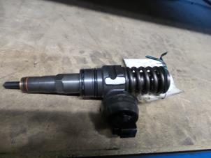 Used Injector (diesel) Volkswagen Transporter T5 1.9 TDi Price on request offered by N Kossen Autorecycling BV