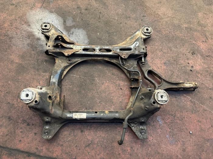 Usagé Faux châssis Volkswagen Touareg (7LA/7L6) 4.2 V8 40V Prix sur demande proposé par N Kossen Autorecycling BV