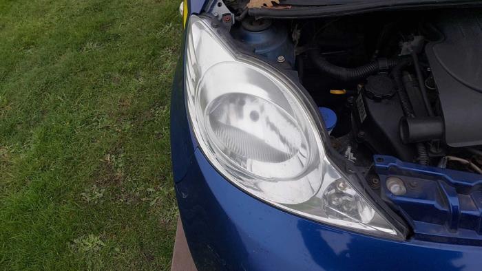 Usados Faro derecha Peugeot 107 1.0 12V Precio de solicitud ofrecido por N Kossen Autorecycling BV