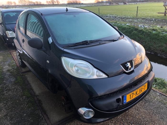 Gebrauchte Getriebe Peugeot 107 1.0 12V Preis auf Anfrage angeboten von N Kossen Autorecycling BV