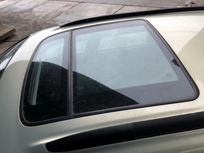 Używane Szyberdach Subaru Outback (BP) 2.5 16V Cena na żądanie oferowane przez N Kossen Autorecycling BV