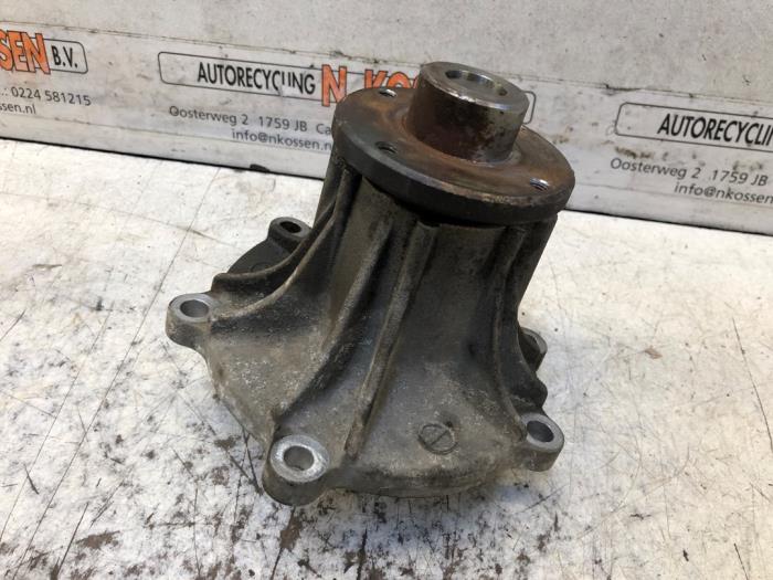 Usagé Pompe à eau Isuzu D-Max 3.0 D 4x4 Prix sur demande proposé par N Kossen Autorecycling BV