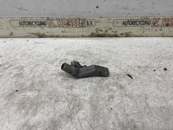 Begagnade Vevaxelsensor Volkswagen Polo V (6R) 1.2 TSI 16V BlueMotion Technology Pris på förfrågan erbjuds av N Kossen Autorecycling BV