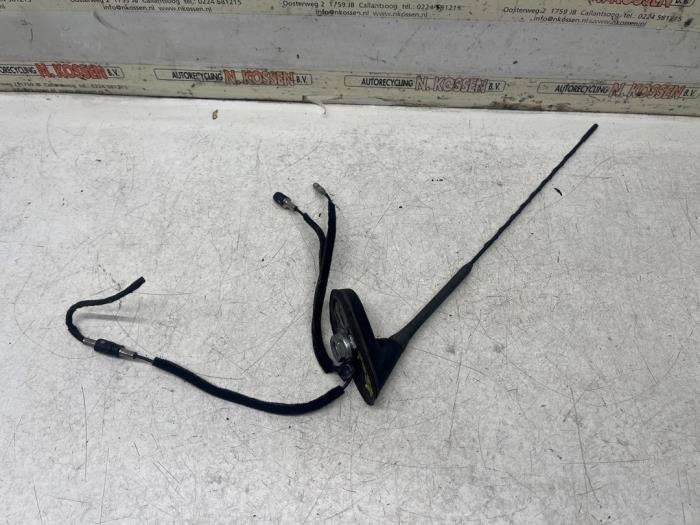 Używane Antena GPS Audi A6 Avant (C5) 2.4 V6 30V Cena na żądanie oferowane przez N Kossen Autorecycling BV