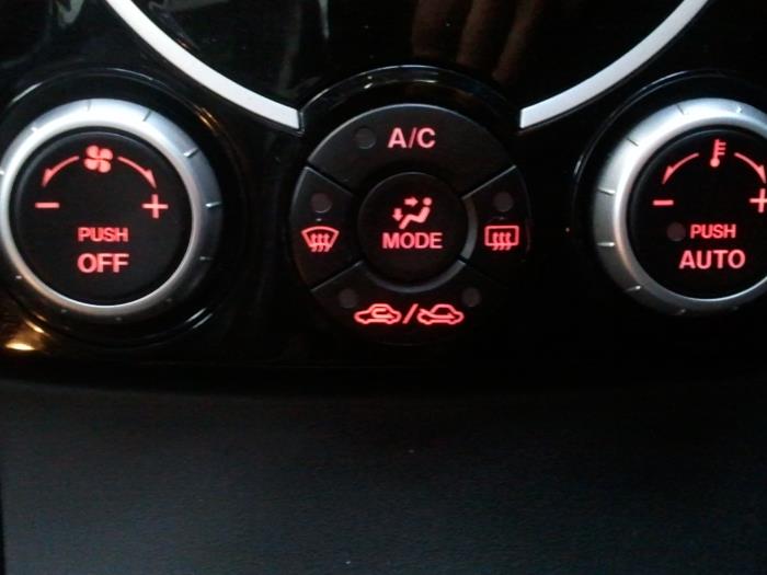 Używane Panel climatronic Mazda RX-8 (SE17) 1.3 Renesis Cena na żądanie oferowane przez N Kossen Autorecycling BV