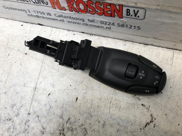 Usagé Télécommande radio Peugeot 607 (9D/U) 2.7 HDi V6 24V Prix sur demande proposé par N Kossen Autorecycling BV