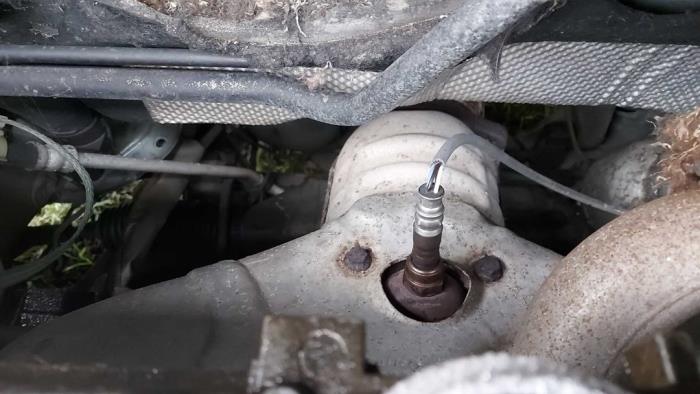 Używane Katalizator Volvo V70 (SW) 2.4 20V 140 Cena na żądanie oferowane przez N Kossen Autorecycling BV