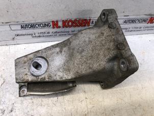 Engine mount from a BMW 6 serie (E63) M6 V10 40V 2006