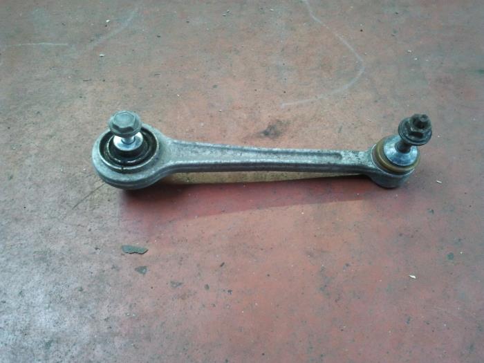 Lower wishbone, rear right from a BMW 5 serie (E60) 525d 24V 2007