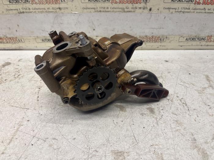Gebrauchte Ölpumpe BMW 6 serie (E63) M6 V10 40V Preis auf Anfrage angeboten von N Kossen Autorecycling BV