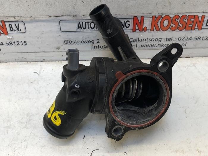 Używane Termostat Nissan Qashqai (J11) 1.2 DIG-T 16V Cena na żądanie oferowane przez N Kossen Autorecycling BV