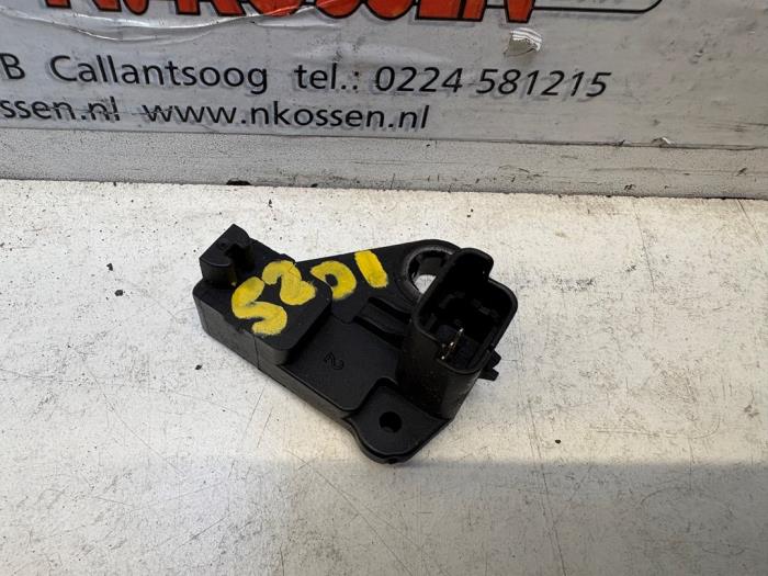 Begagnade Vevaxelsensor Ford Fiesta 6 (JA8) 1.0 Ti-VCT 12V 65 Pris på förfrågan erbjuds av N Kossen Autorecycling BV