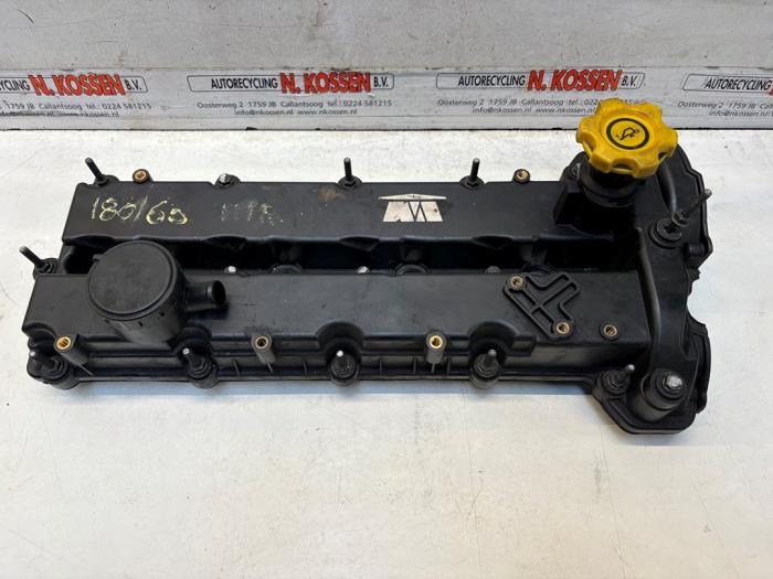 Gebrauchte Ventildeckel Chrysler Voyager Preis auf Anfrage angeboten von N Kossen Autorecycling BV