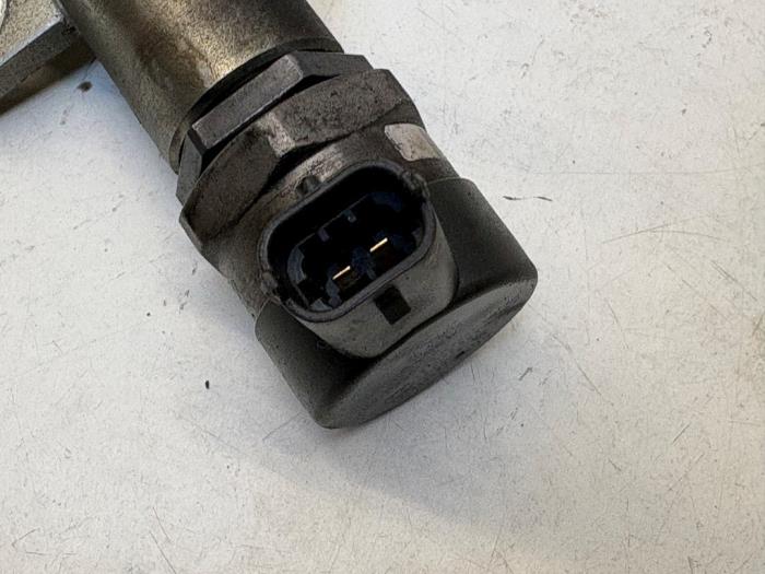 Begagnade Bränsletrycksregulator Chrysler Voyager Pris på förfrågan erbjuds av N Kossen Autorecycling BV