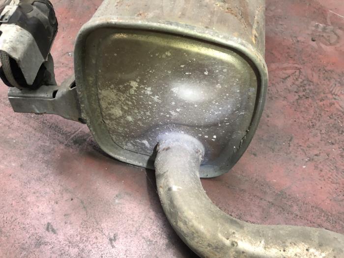 Exhaust rear silencer from a Renault Clio III (BR/CR) 1.5 dCi 85 2007