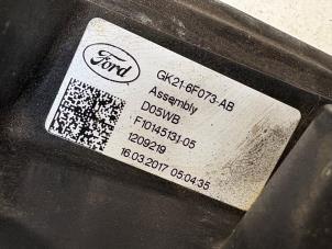 Intercooler Schlauch van een Ford Transit Custom 2.0 TDCi 16V Eco Blue 130 2017
