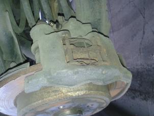 Used Rear brake calliper, right Peugeot 607 (9D/U) 2.2 HDi 16V FAP Price on request offered by N Kossen Autorecycling BV