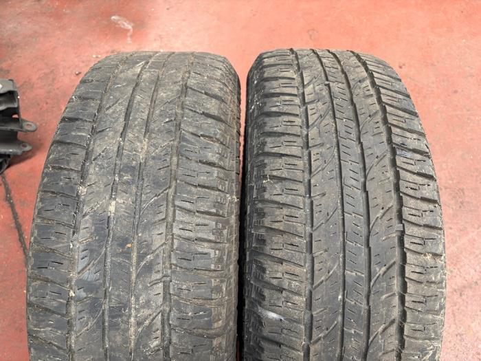 Używane Opona zimowa Cena na żądanie oferowane przez N Kossen Autorecycling BV