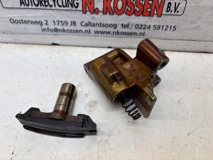Gebrauchte Verteilerkette BMW 5 serie Touring (E39) 523i 24V Preis auf Anfrage angeboten von N Kossen Autorecycling BV