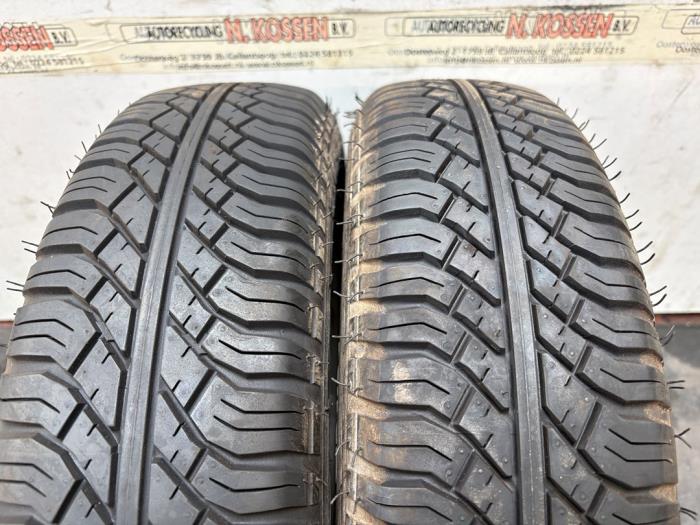 Używane Opona Cena na żądanie oferowane przez N Kossen Autorecycling BV