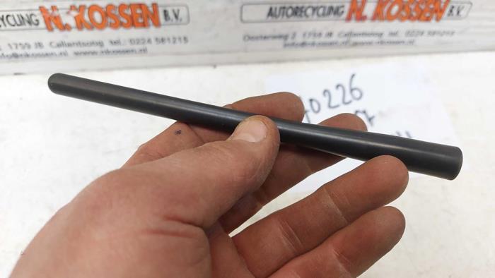 Używane Bat anteny Suzuki Swift Cena na żądanie oferowane przez N Kossen Autorecycling BV