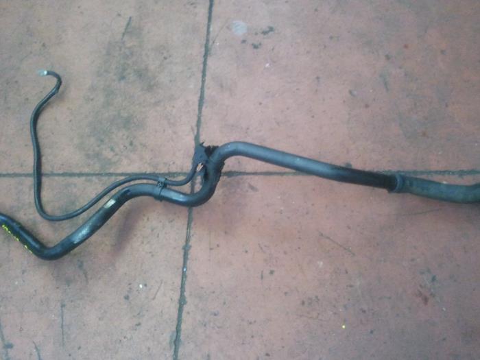 Gebrauchte Wasserrohr Porsche 911 (996) 3.4 Carrera 24V Preis auf Anfrage angeboten von N Kossen Autorecycling BV