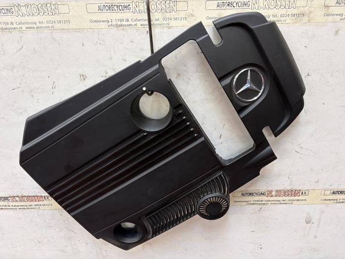 Gebrauchte Abdeckblech Motor Mercedes C Estate (S204) 1.8 C-200 CGI 16V Preis auf Anfrage angeboten von N Kossen Autorecycling BV