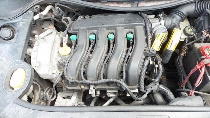 Usagé Culasse Renault Megane II CC (EM) 1.6 16V Prix sur demande proposé par N Kossen Autorecycling BV