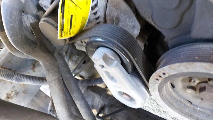 Gebrauchte Spanrolle multiriem Landrover Discovery III (LAA/TAA) 2.7 TD V6 Preis auf Anfrage angeboten von N Kossen Autorecycling BV