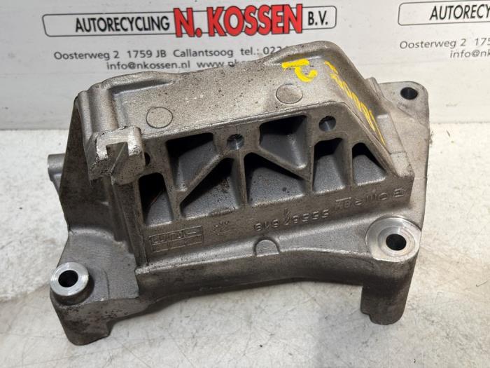 Engine mount Audi A4 Avant (B8), 2007 / 2015 2.0 TDI 16V, Combi/o, Diesel, 1,968cc, 105kW (143pk), FWD, CAGA, 2008-04 / 2012-03, 8K5 (Used)