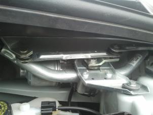 Usagé Mécanique essuie-glace Renault Twingo II (CN) 1.2 16V Prix sur demande proposé par N Kossen Autorecycling BV