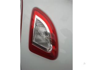 Gebrauchte Rücklicht links Renault Twingo II (CN) 1.2 16V Preis auf Anfrage angeboten von N Kossen Autorecycling BV