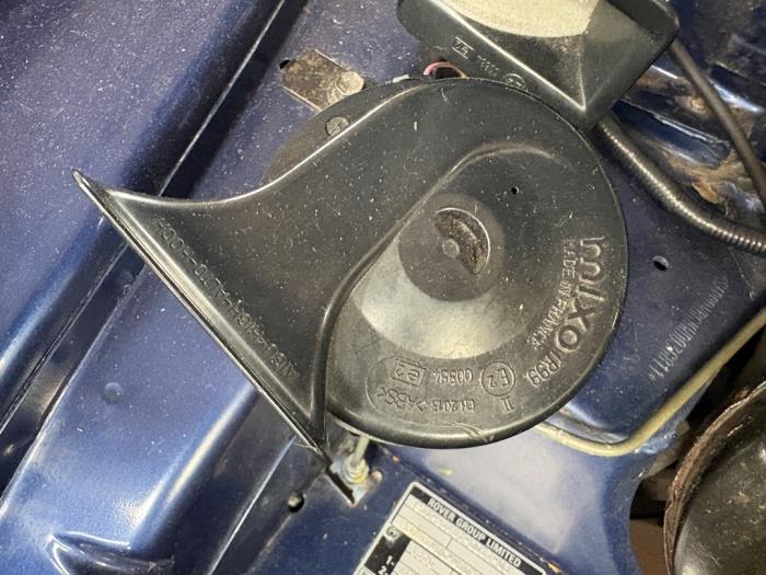 Używane Klakson MG MGF 1.8i 16V Cena na żądanie oferowane przez N Kossen Autorecycling BV