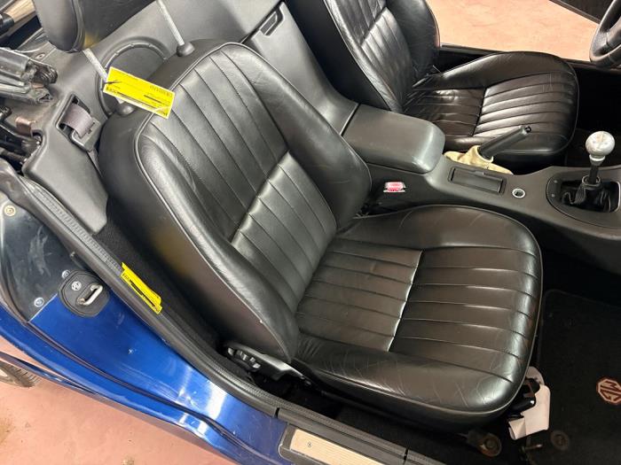 Używane Fotel prawy MG MGF 1.8i 16V Cena na żądanie oferowane przez N Kossen Autorecycling BV