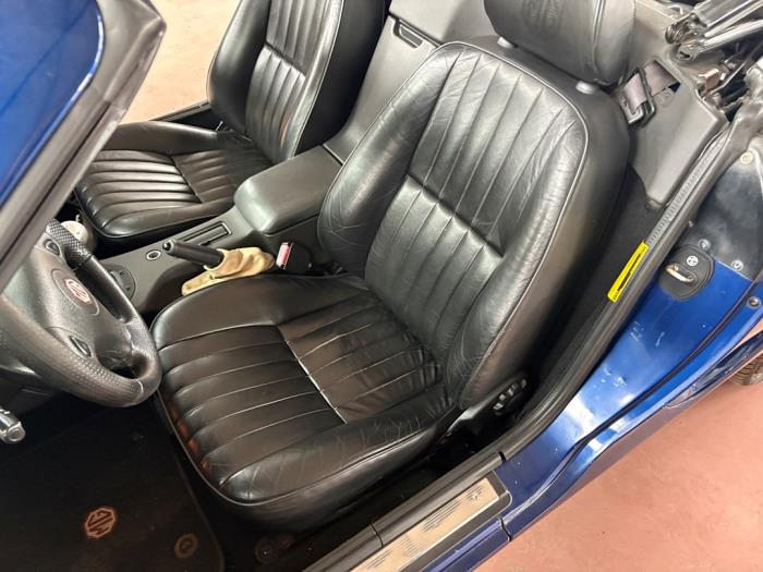 Używane Fotel lewy MG MGF 1.8i 16V Cena na żądanie oferowane przez N Kossen Autorecycling BV