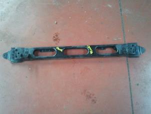 Usagé Barre radiateur Dodge Ram 3500 Standard Cab (DR/DH/D1/DC/DM) 5.7 V8 Hemi 1500 4x2 Prix sur demande proposé par N Kossen Autorecycling BV