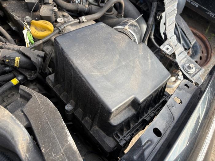 Gebrauchte Luftfiltergehäuse Fiat Grande Punto (199) 1.4 T-Jet 16V Preis auf Anfrage angeboten von N Kossen Autorecycling BV