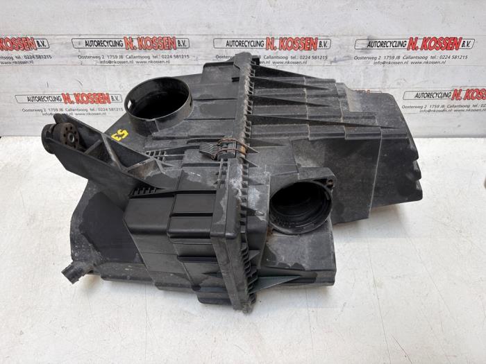 Used Air box Volkswagen Transporter T5 1.9 TDi Price on request offered by N Kossen Autorecycling BV