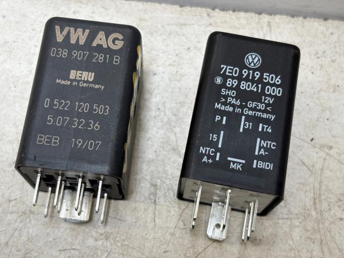 Begagnade Relä Volkswagen Transporter T5 1.9 TDi Pris på förfrågan erbjuds av N Kossen Autorecycling BV