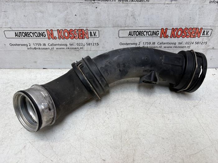 Gebrauchte Intercooler Schlauch Volkswagen Transporter T5 1.9 TDi Preis auf Anfrage angeboten von N Kossen Autorecycling BV