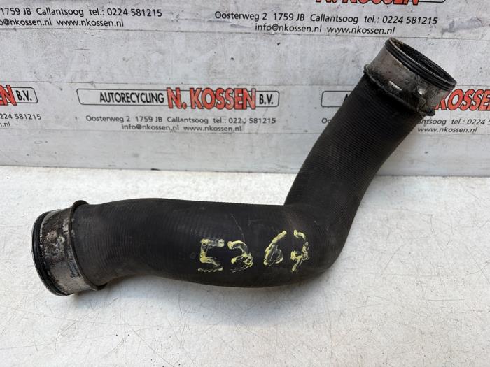 Gebrauchte Intercooler Schlauch Volkswagen Transporter T5 1.9 TDi Preis auf Anfrage angeboten von N Kossen Autorecycling BV