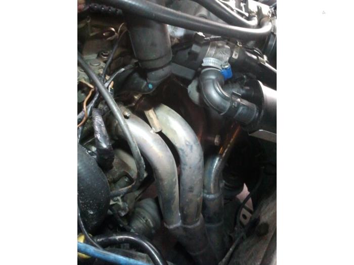 Tubulure d'échappement d'un Volkswagen Golf III (1H1) 2.8 VR6 1992